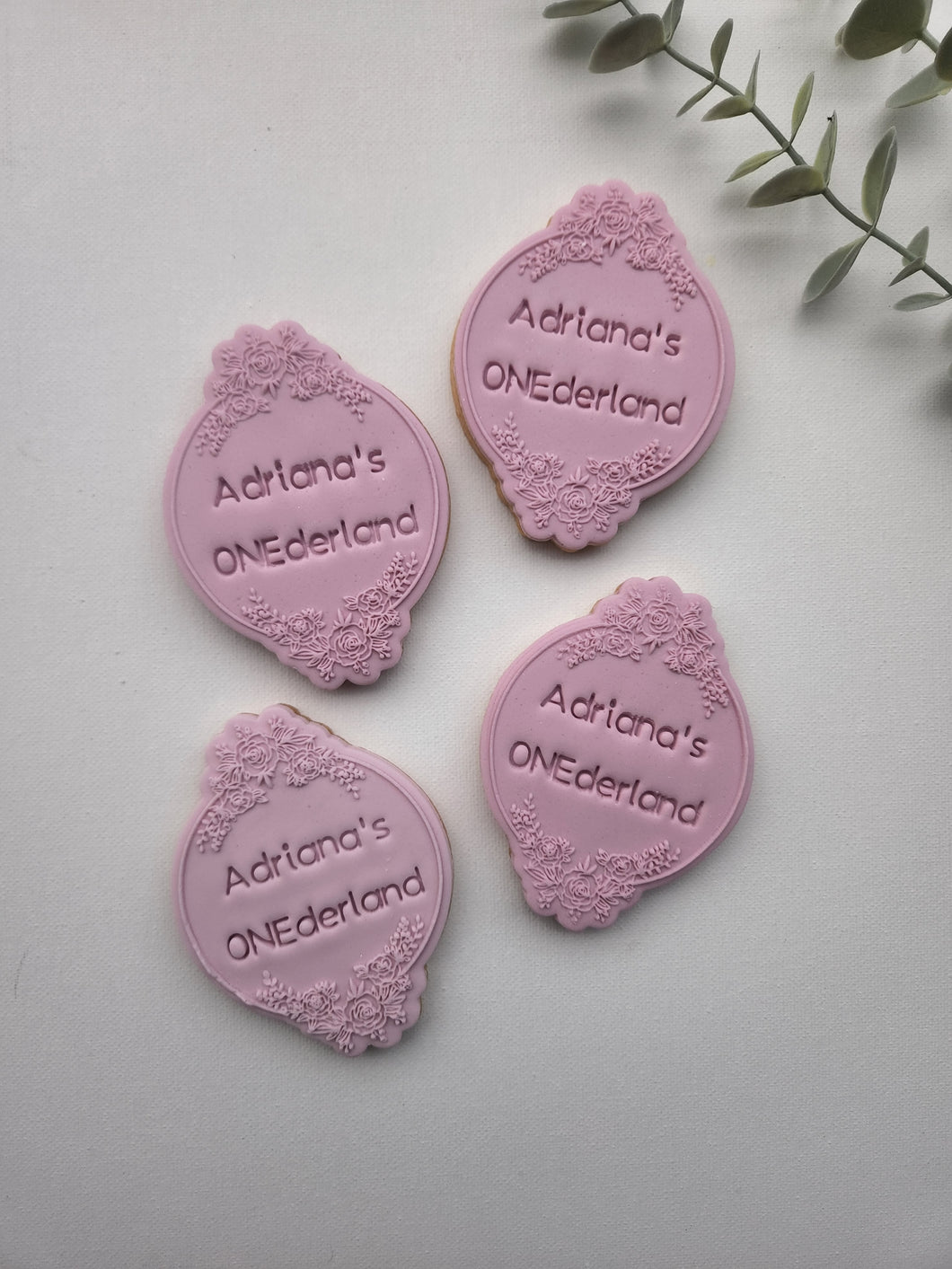*Text* with floral border