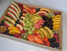 Load image into Gallery viewer, Medium Fresh Fruit box
